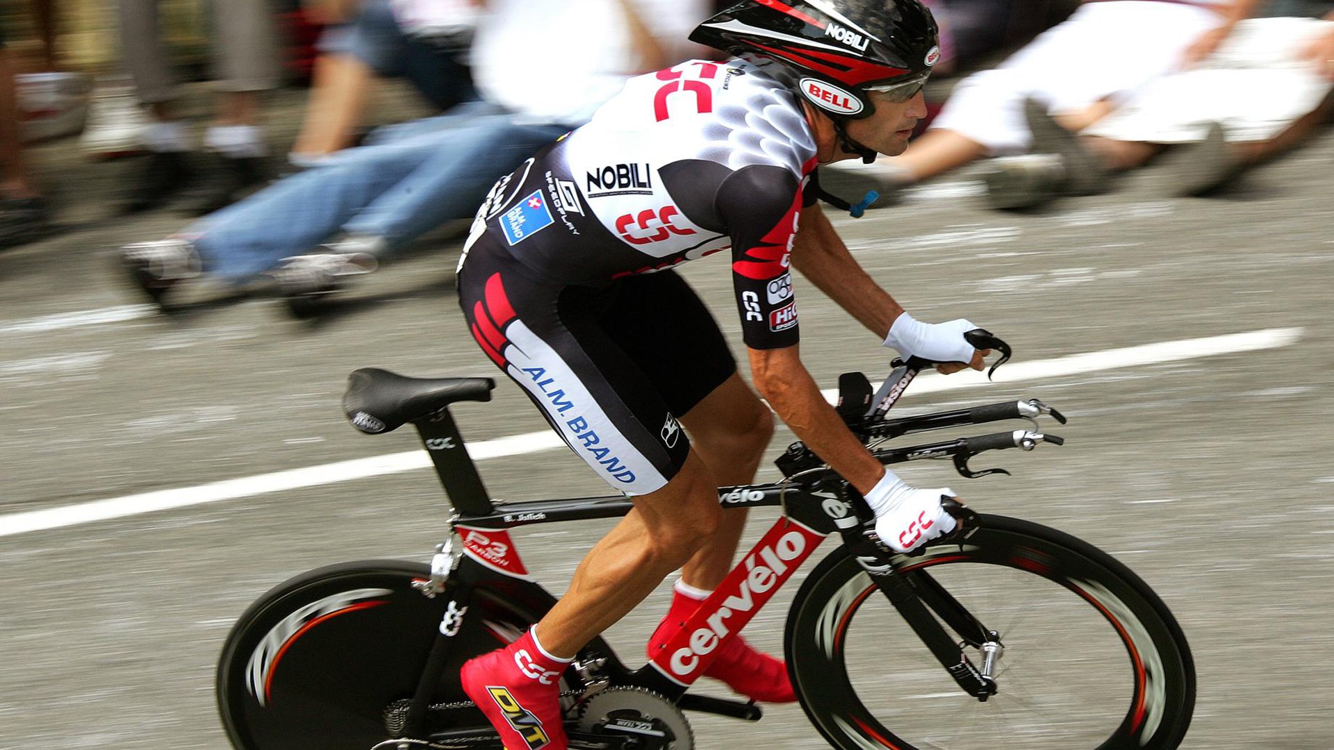 中国复合弓男队在射箭世界杯上海站团体赛中表现出色，中国复合弓能射多远